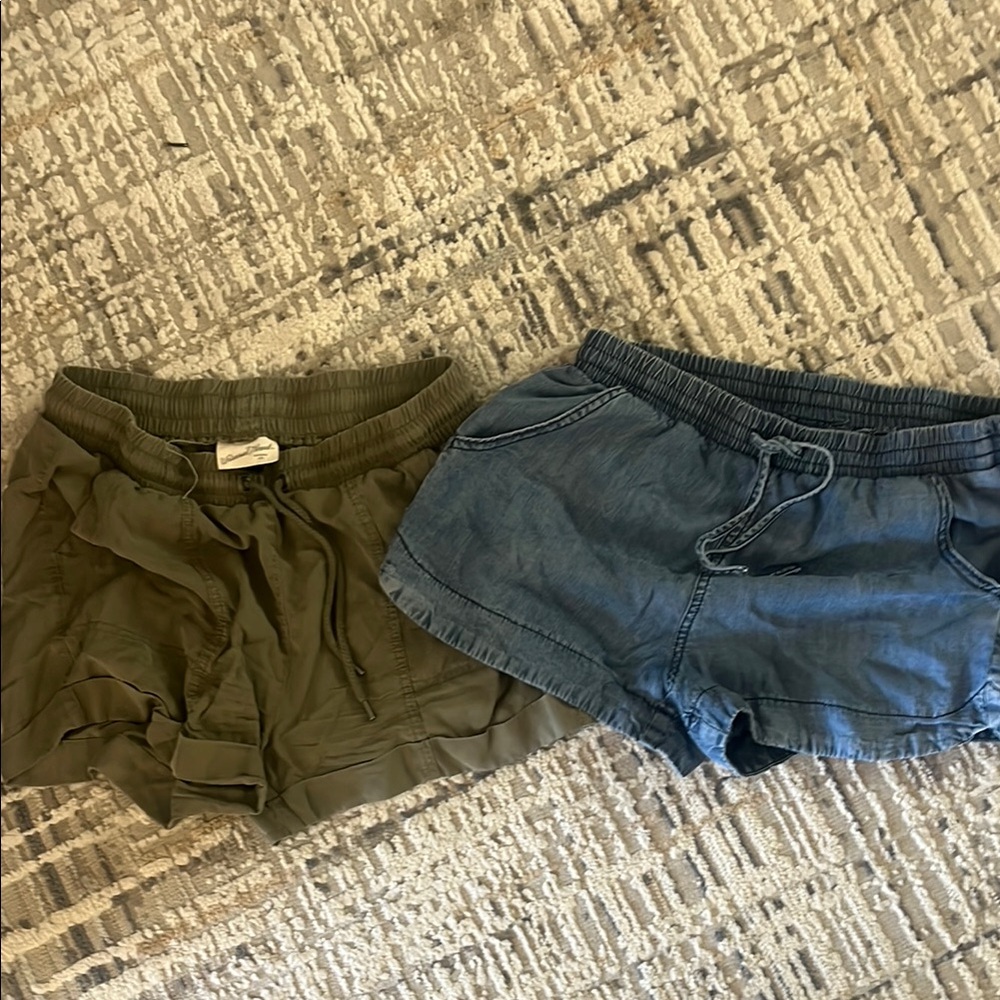 Universal Thread Green and Blue Cargo Shorts